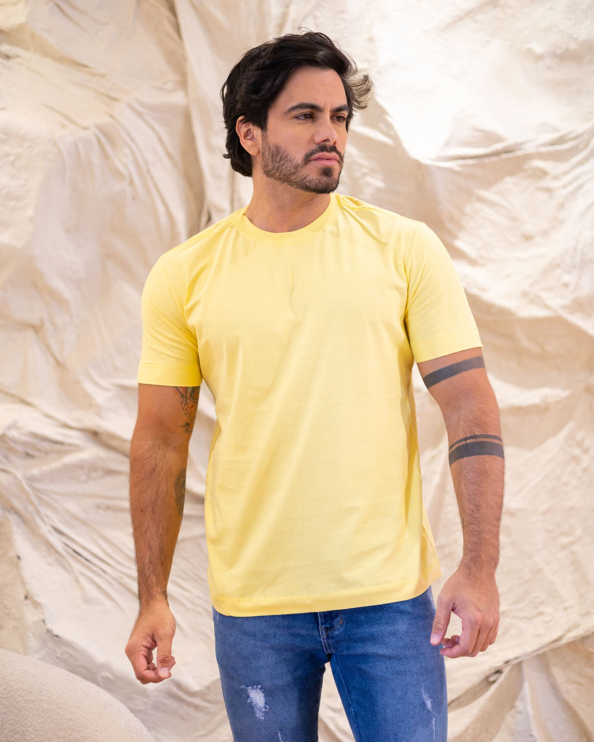 CAMISETA BÁSICA / AMARELO BEBÊ
