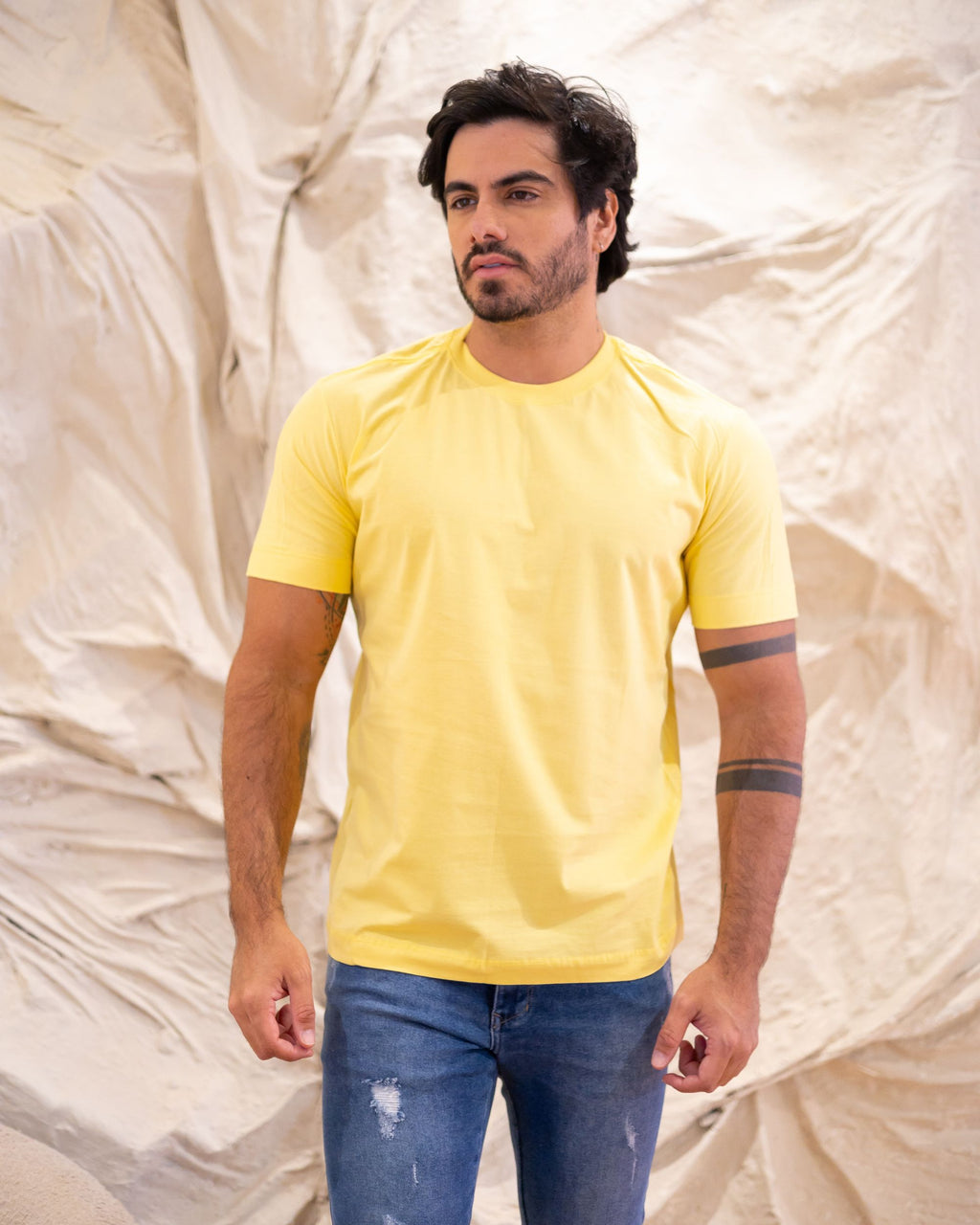 CAMISETA BÁSICA / AMARELO BEBÊ