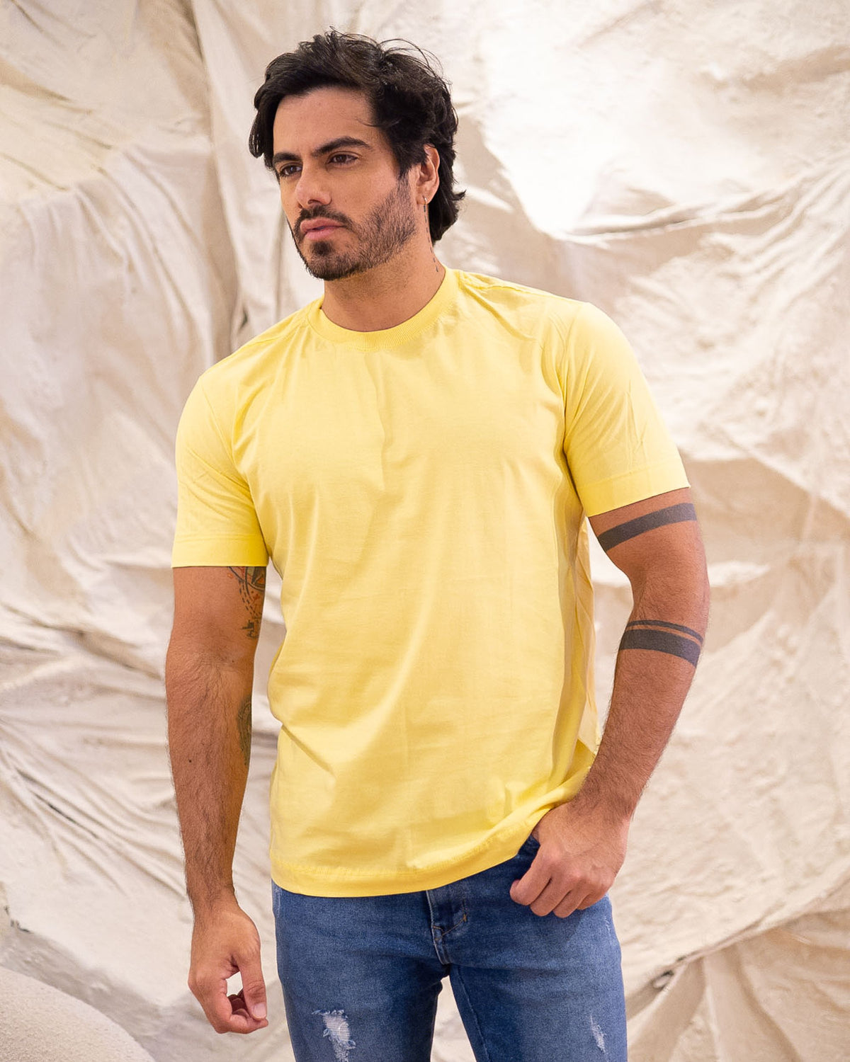 CAMISETA BÁSICA / AMARELO BEBÊ