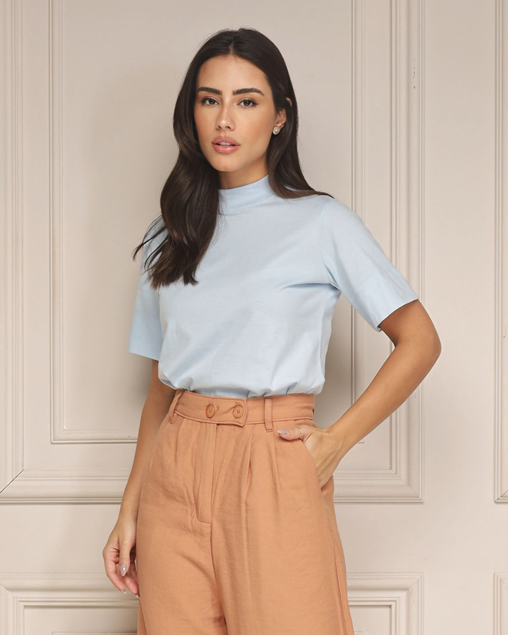 T-SHIRT GOLA ALTA / AZUL CÉU