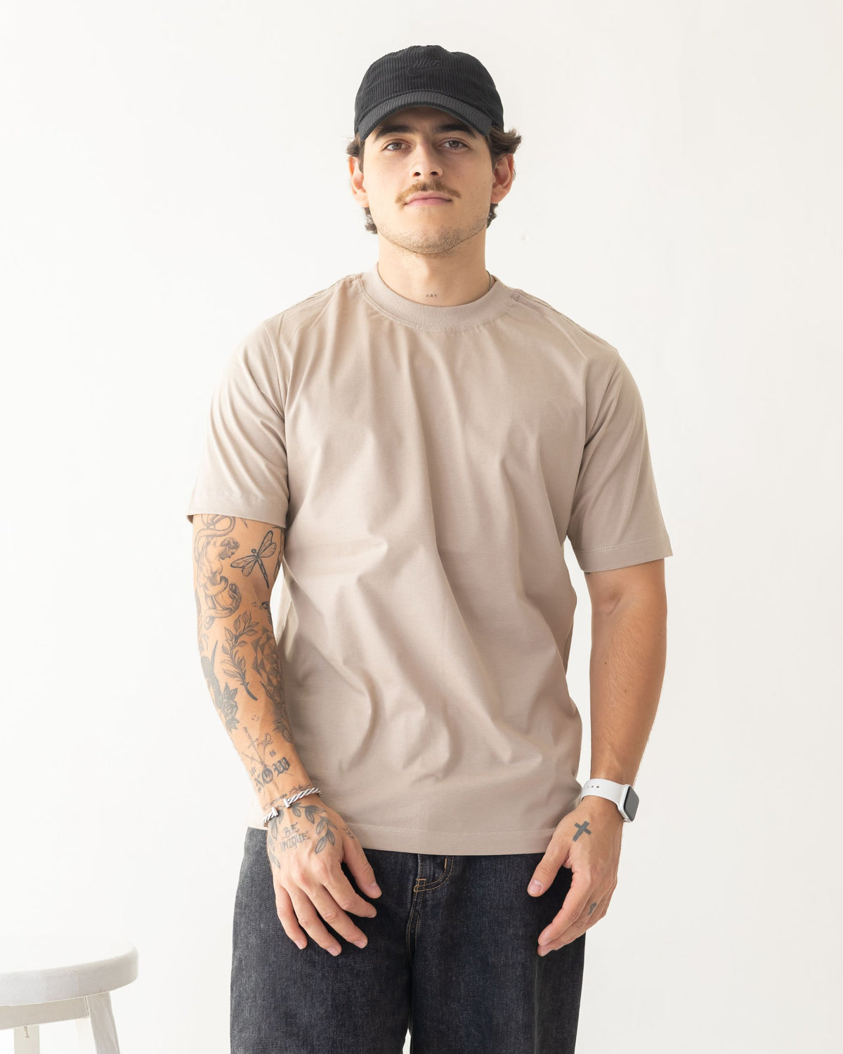 CAMISETA BÁSICA / BEGE NATURALLY