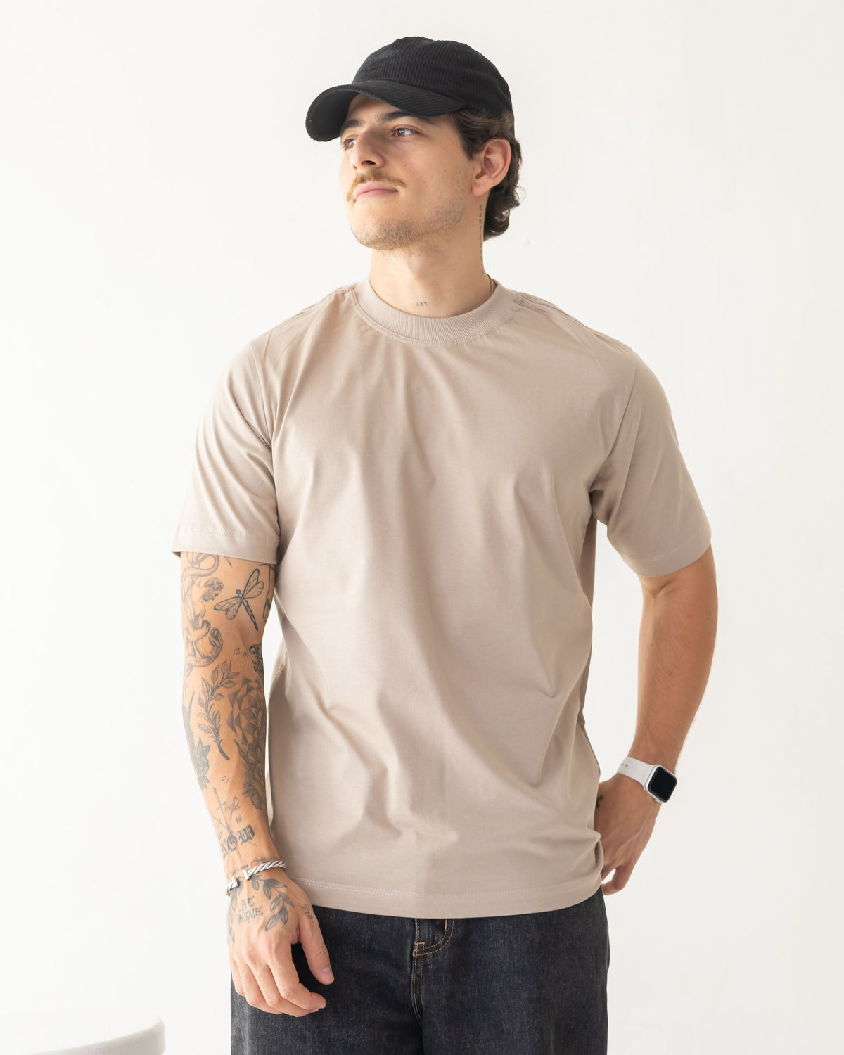 CAMISETA BÁSICA / BEGE NATURALLY
