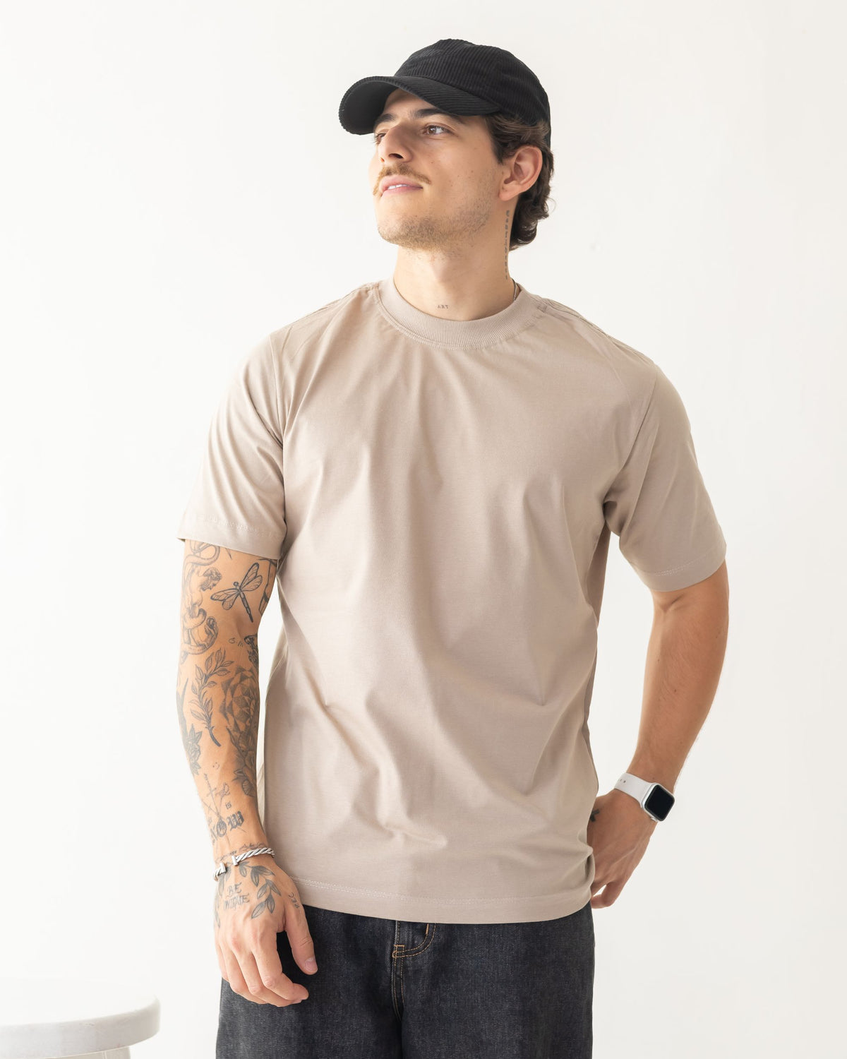 CAMISETA BÁSICA / BEGE NATURALLY