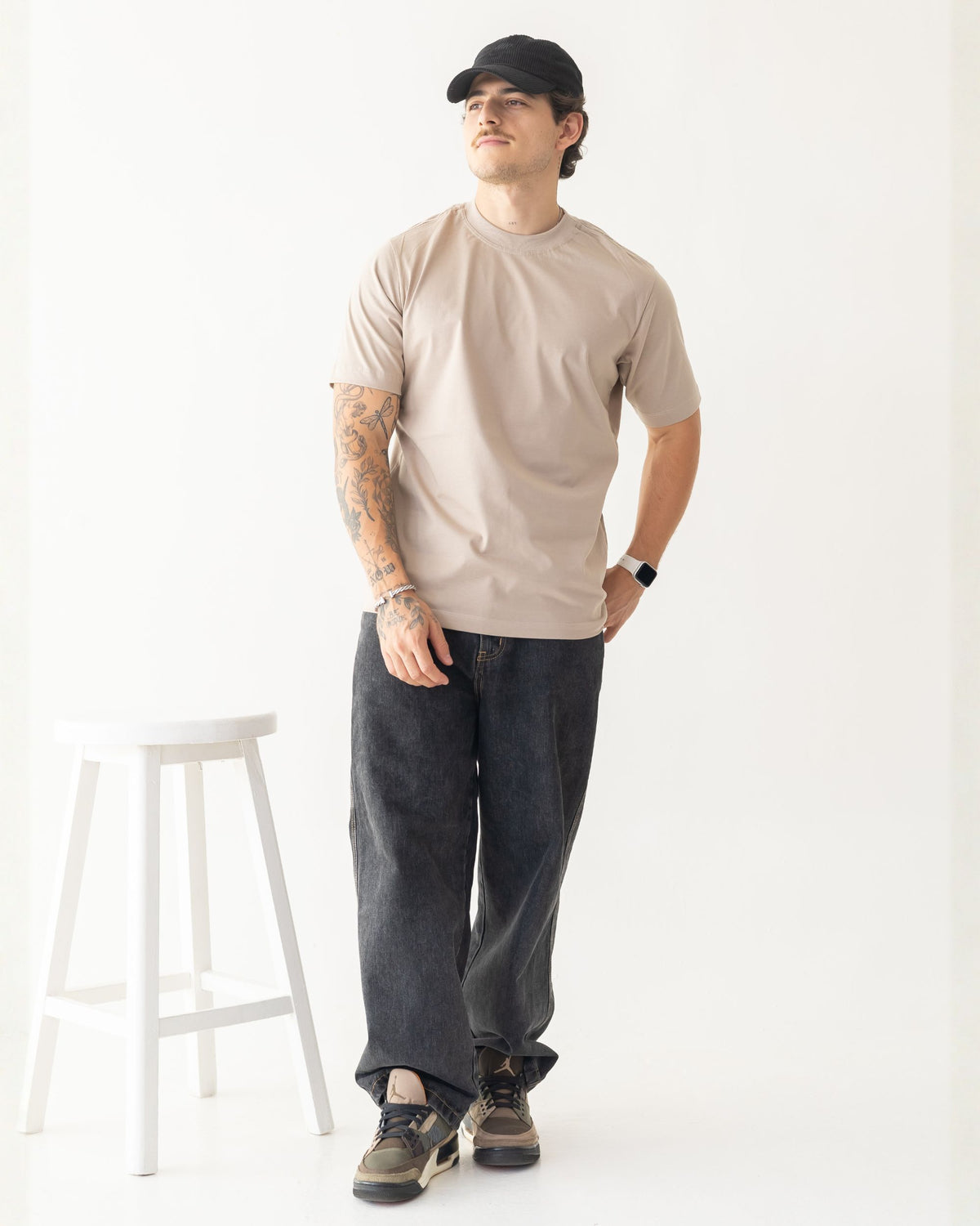 CAMISETA BÁSICA / BEGE NATURALLY
