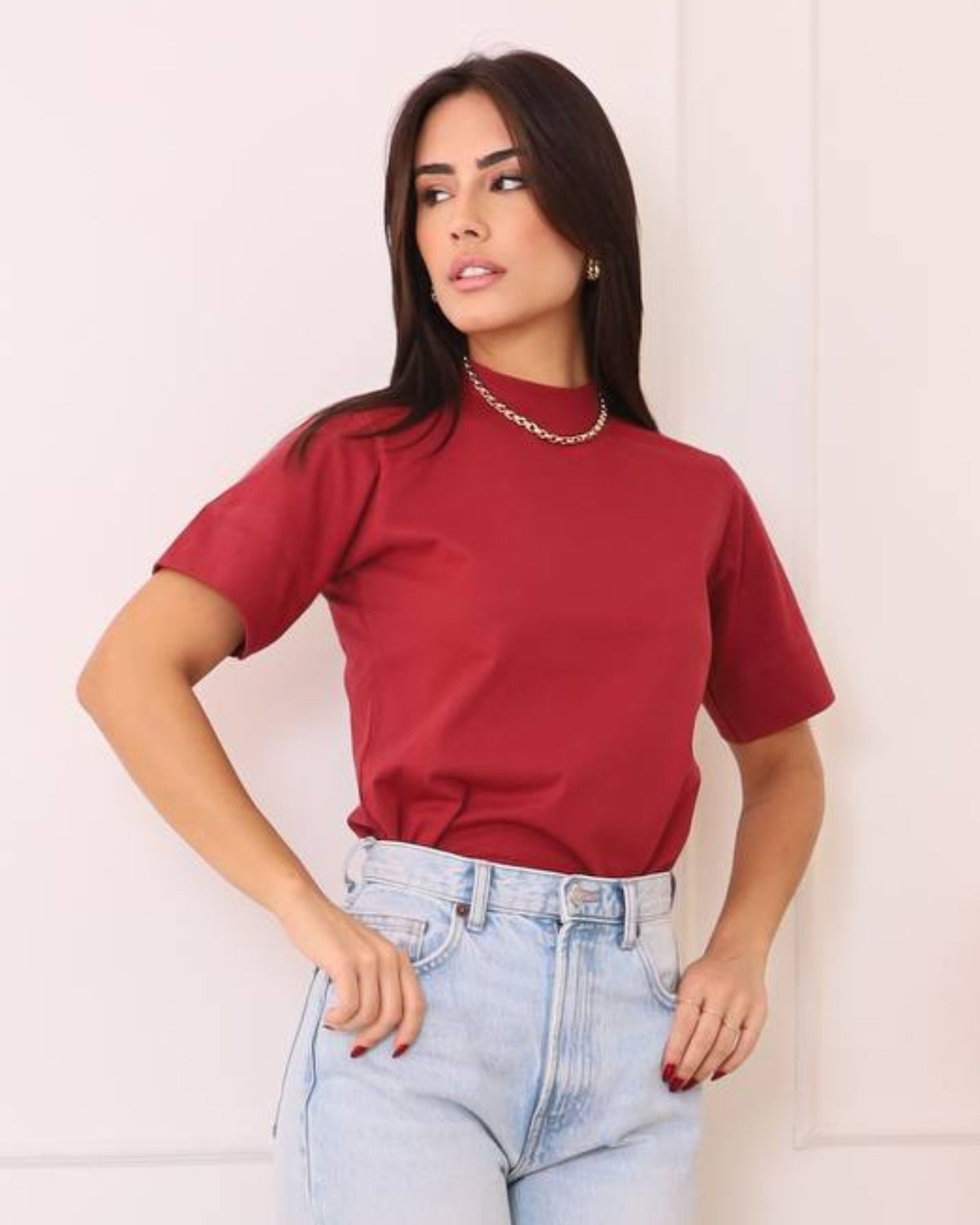 T-SHIRT GOLA ALTA / BORDÔ CHILLI