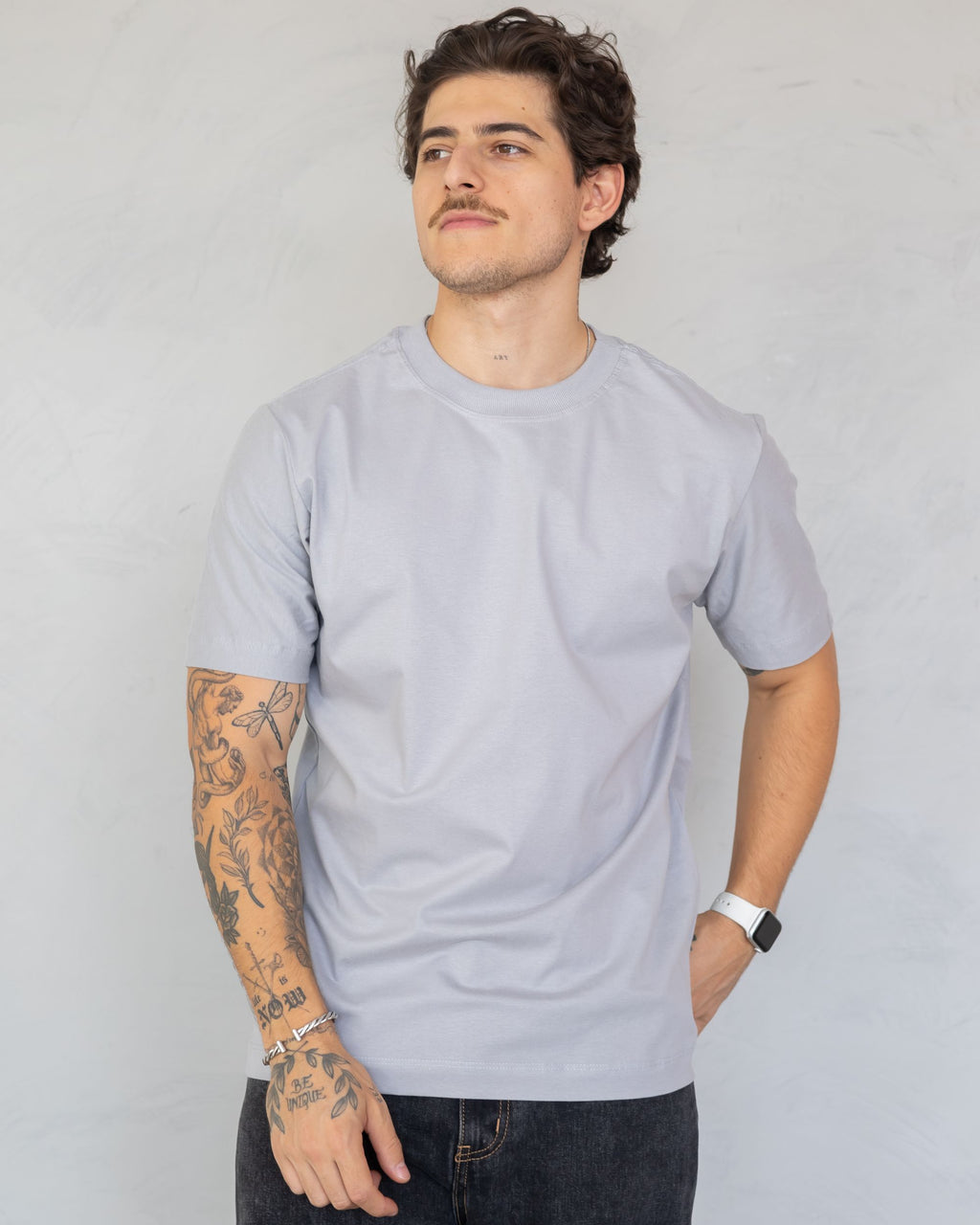 CAMISETA BÁSICA / CINZA GRAY LIGHT