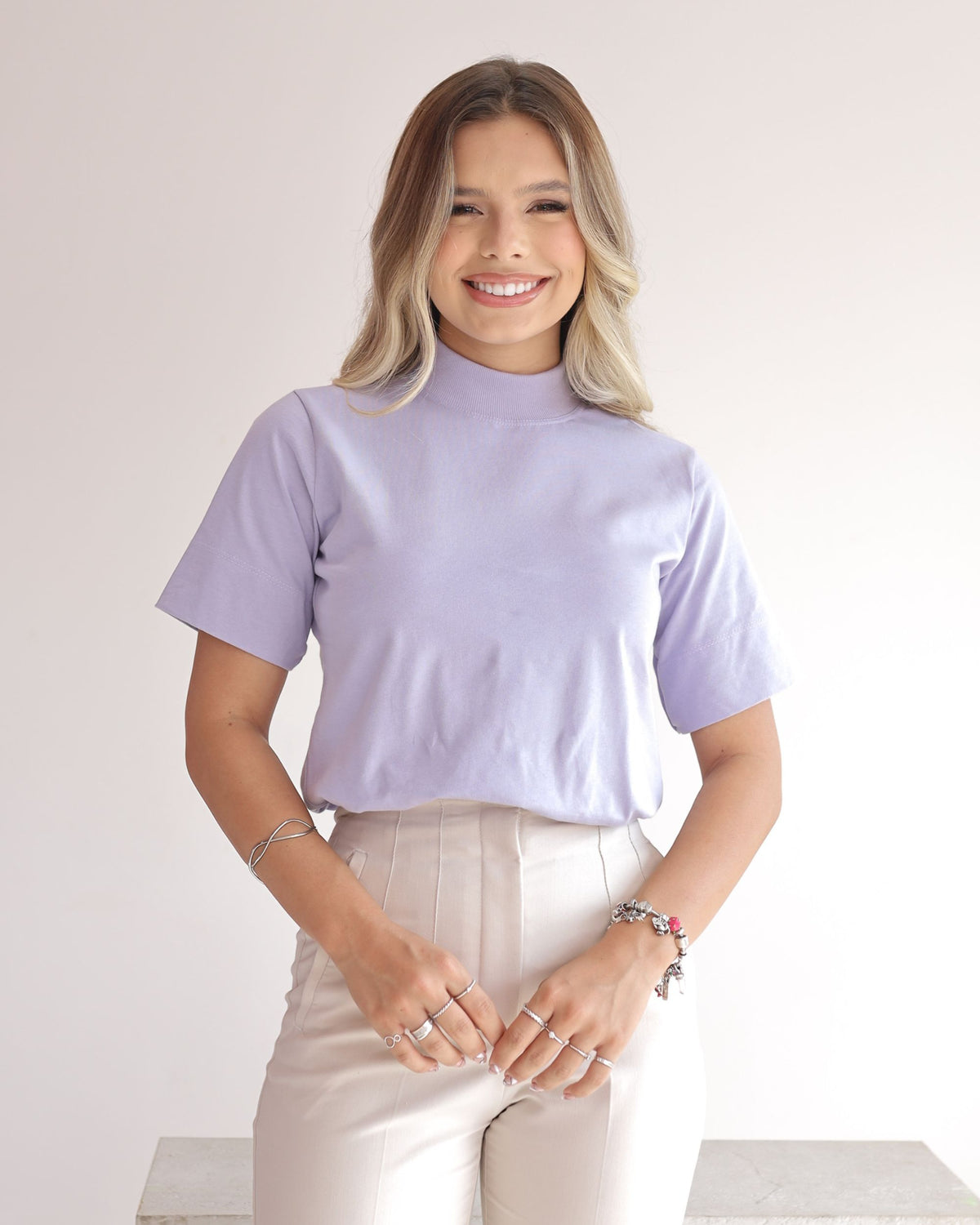 T-SHIRT GOLA ALTA / LAVANDA