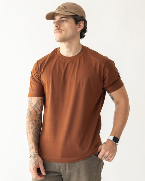 CAMISETA BÁSICA / MARROM CYNNAMOM