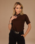 T-SHIRT GOLA ALTA / MARROM DARK CARDAMOMO