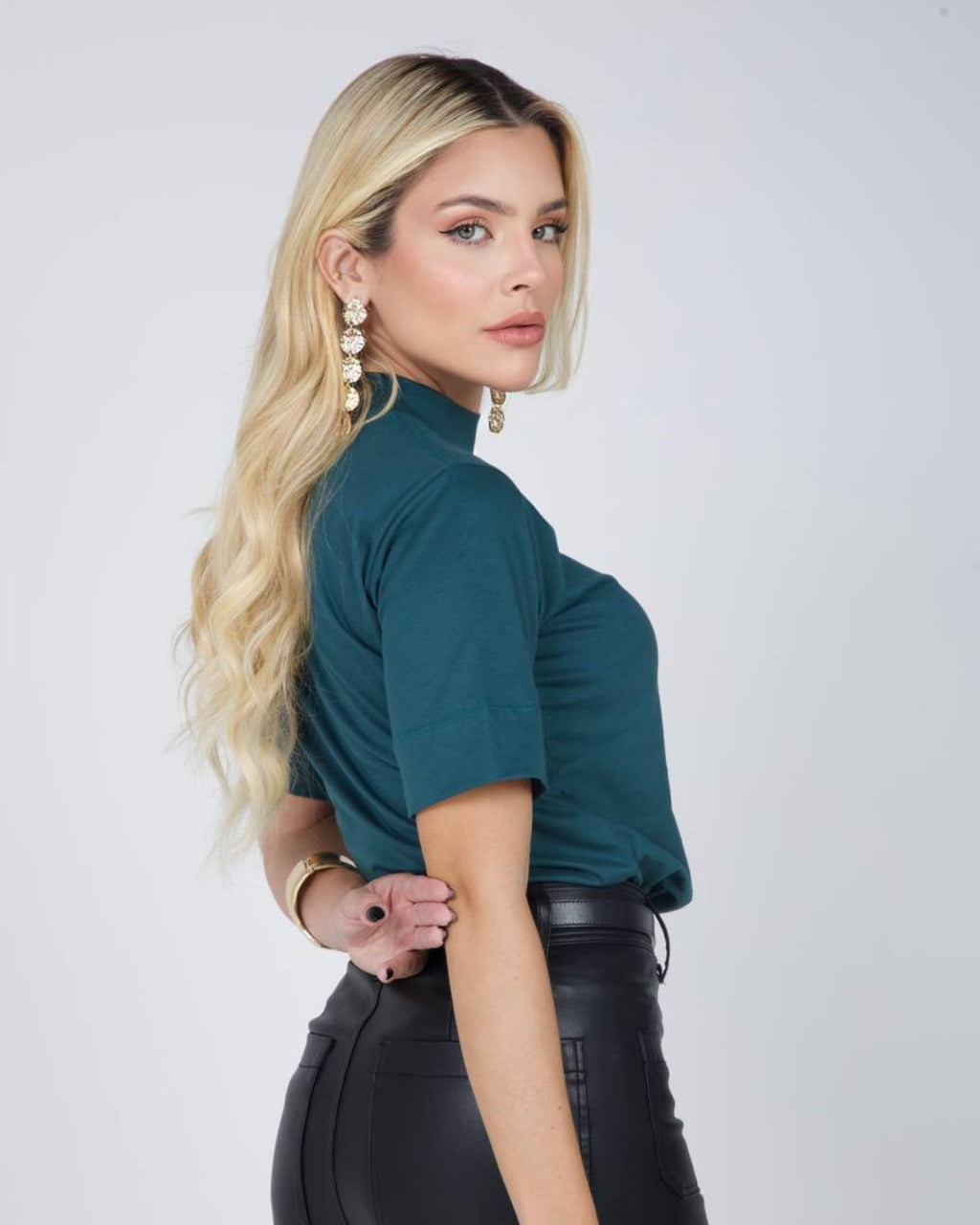 T-SHIRT GOLA ALTA / NIGHT GREEN