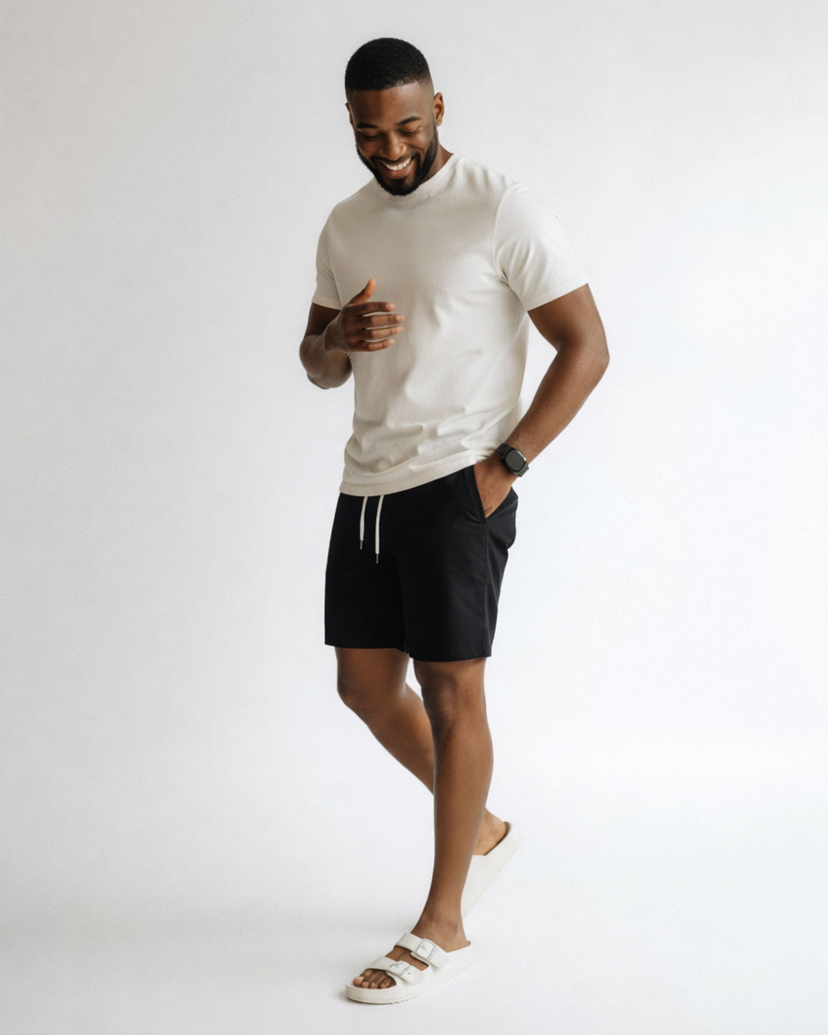 SHORT LINHO ESSENTIAL / PRETO