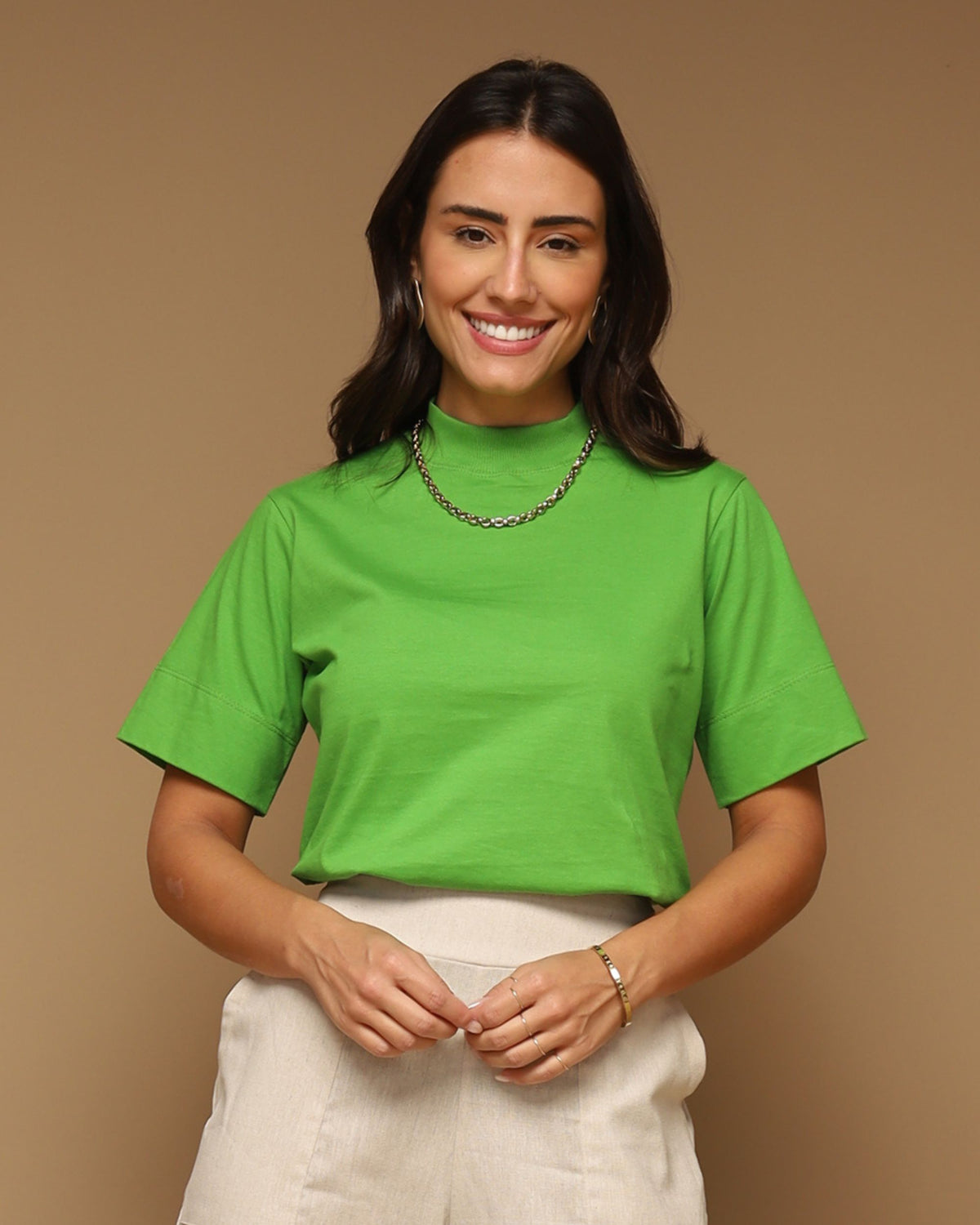T-SHIRT GOLA ALTA / VERDE DOPAMINE