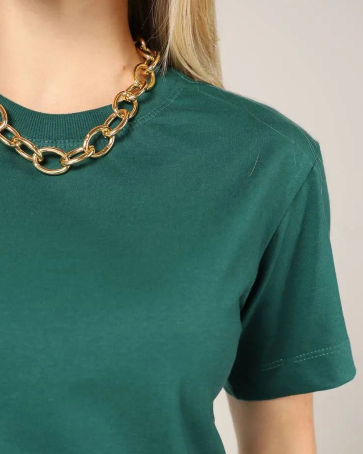 T-SHIRT BÁSICA / VERDE ESMERALDA