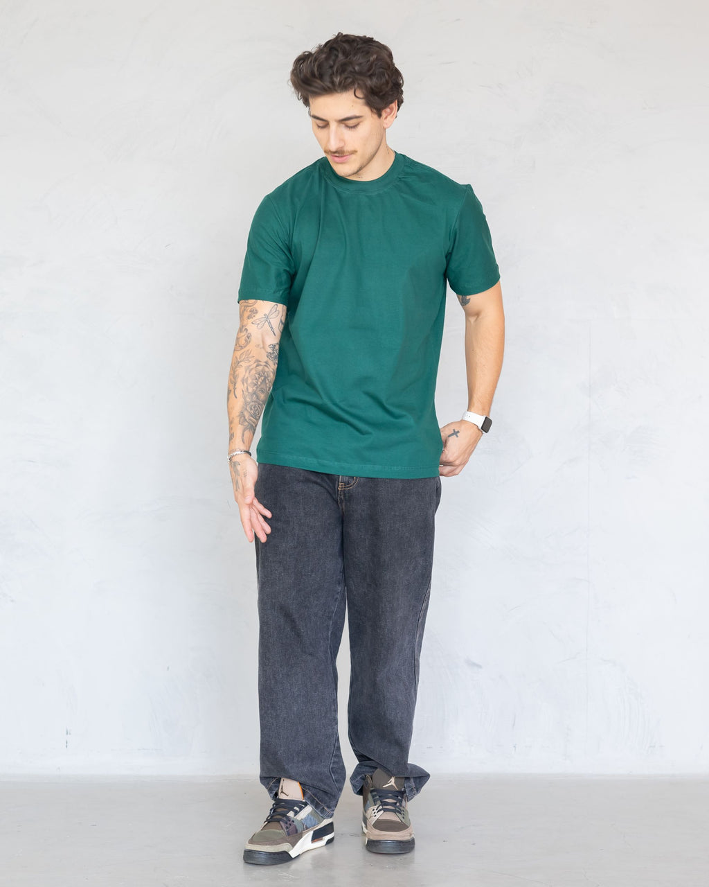 CAMISETA BÁSICA / VERDE ESMERALDA