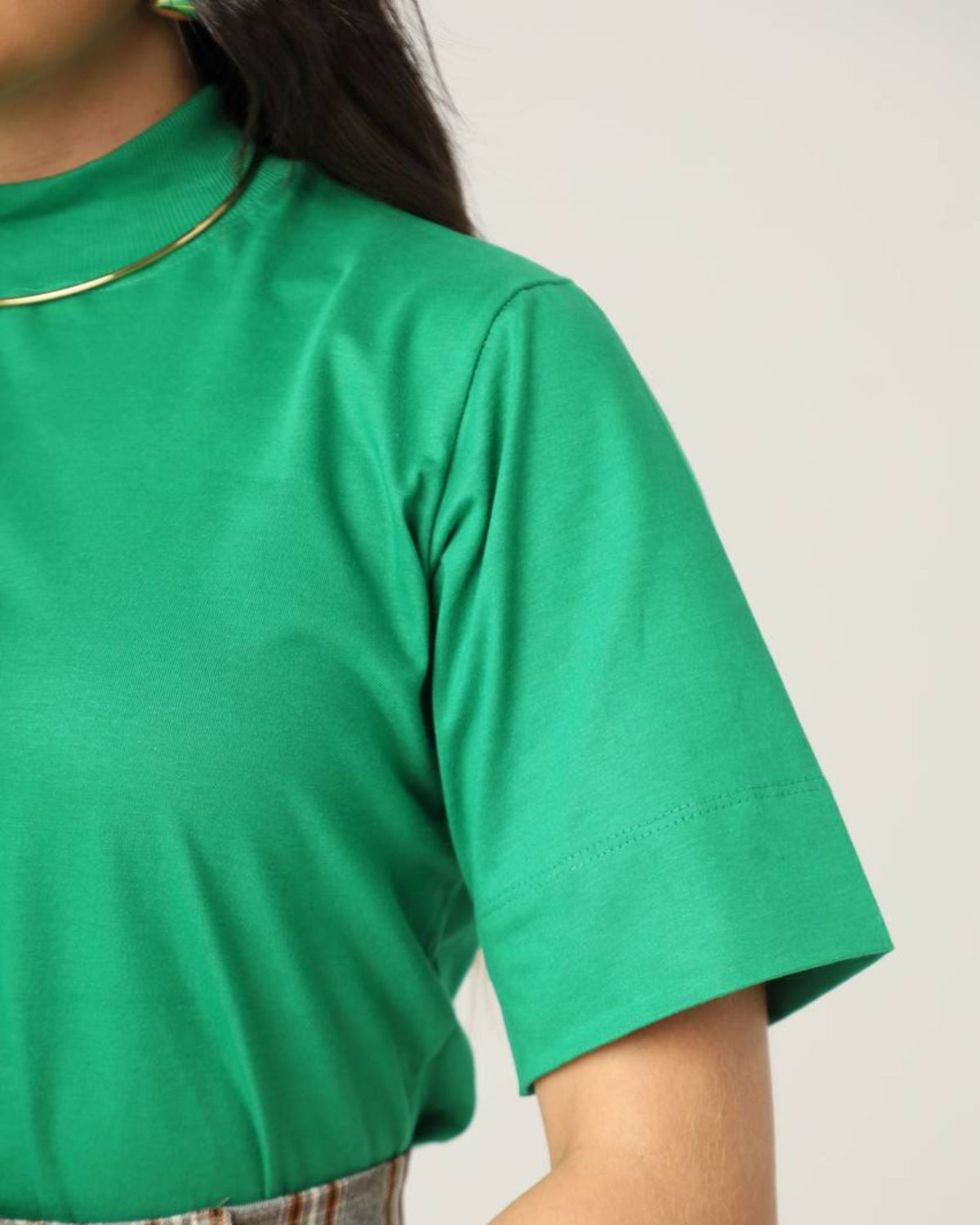T-SHIRT GOLA ALTA / VERDE HYPERNATURE