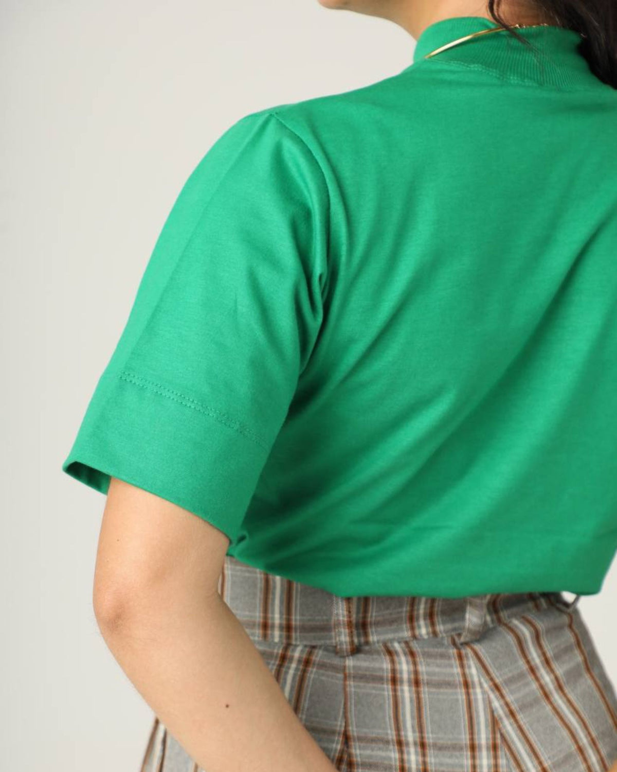 T-SHIRT GOLA ALTA / VERDE HYPERNATURE