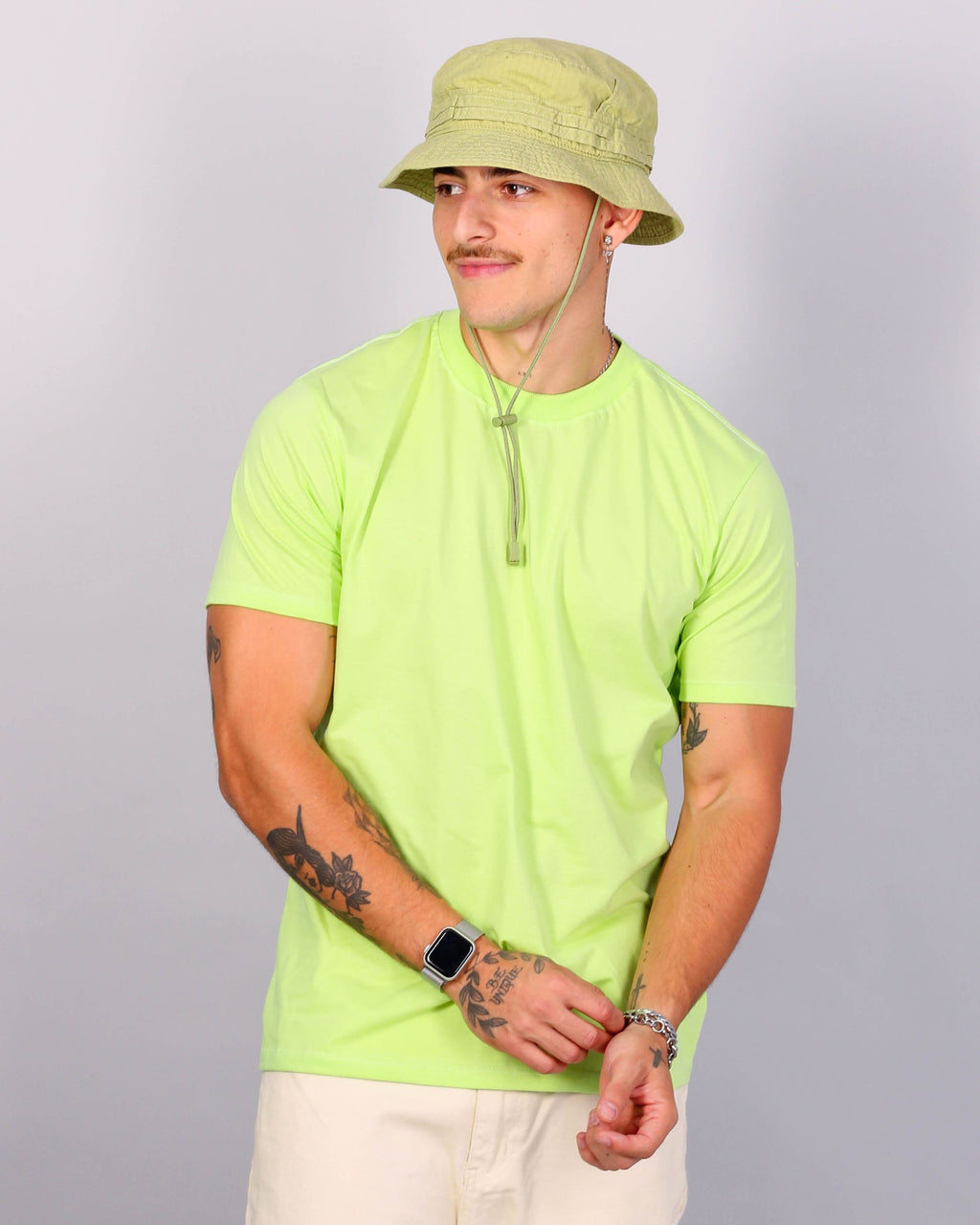 CAMISETA BÁSICA / VERDE LIME CREAM