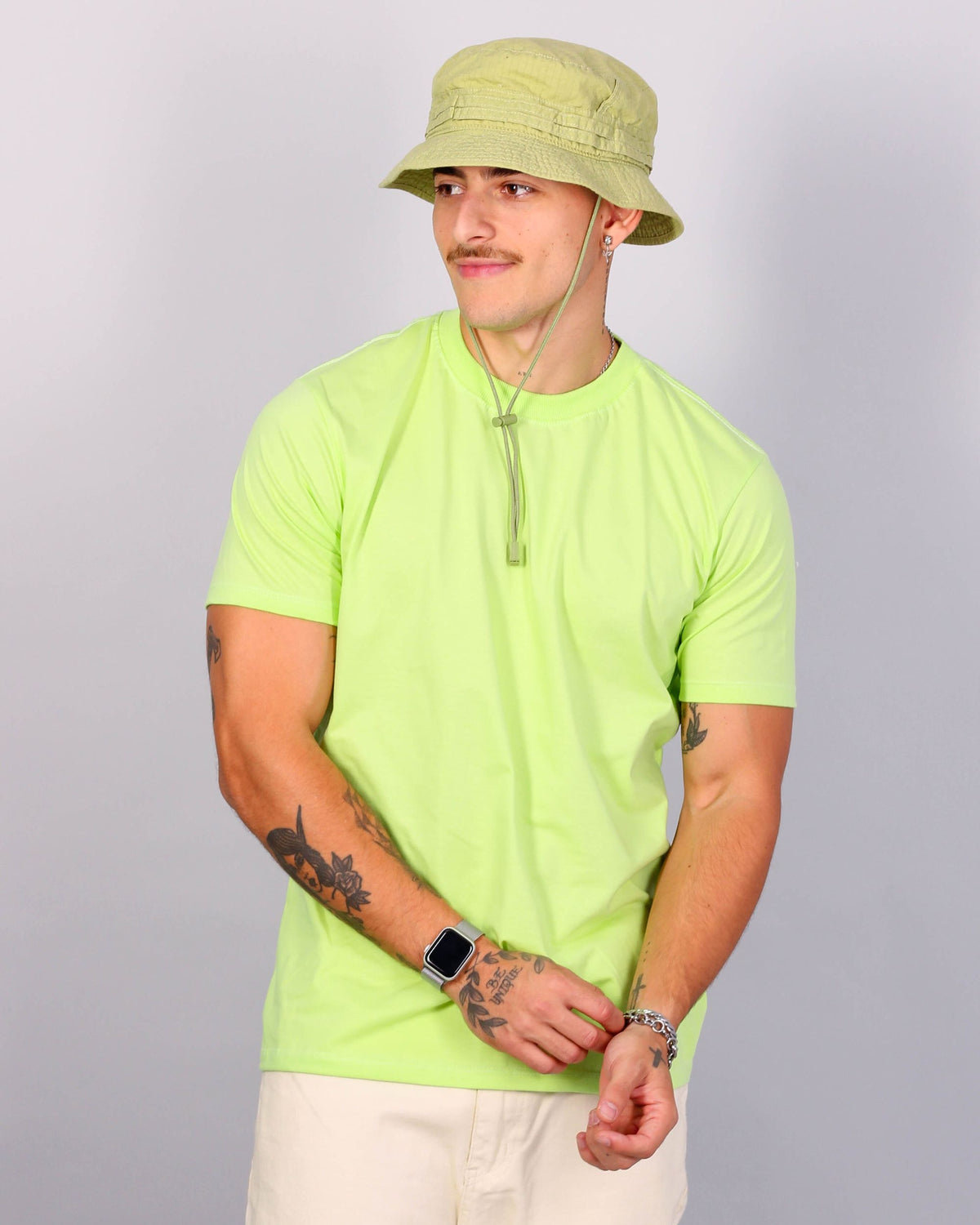 CAMISETA BÁSICA / VERDE LIME CREAM