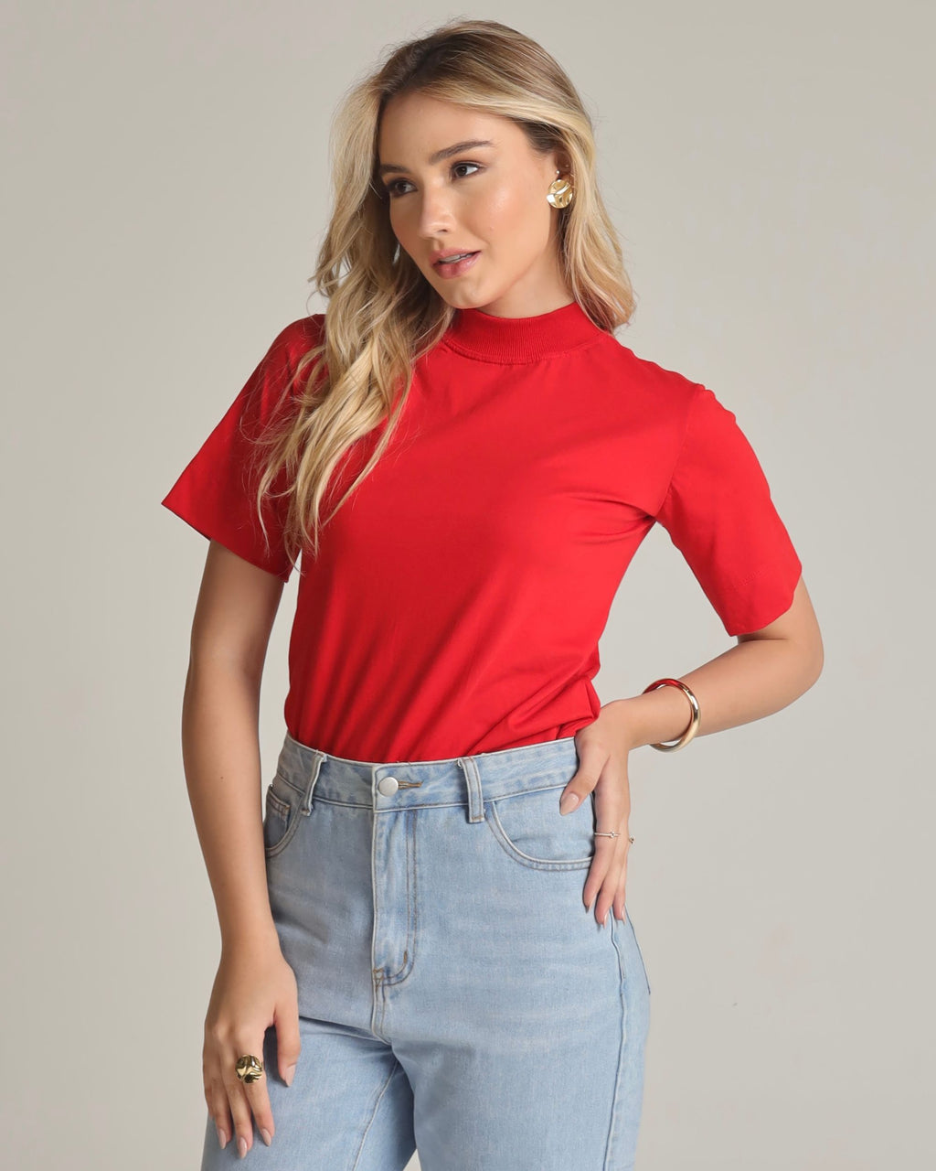 T-SHIRT GOLA ALTA / VERMELHO MANDARIM